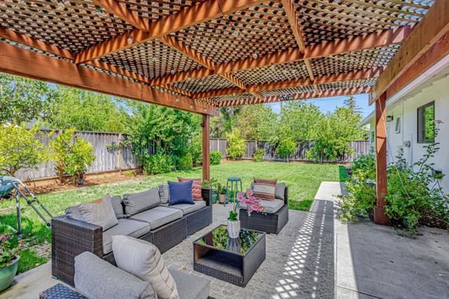 1425 Franchere Place, Sunnyvale CA: https://media.crmls.org/mediaz/1c2f8f1b-33b7-484d-bb0d-6a794105d968.jpg