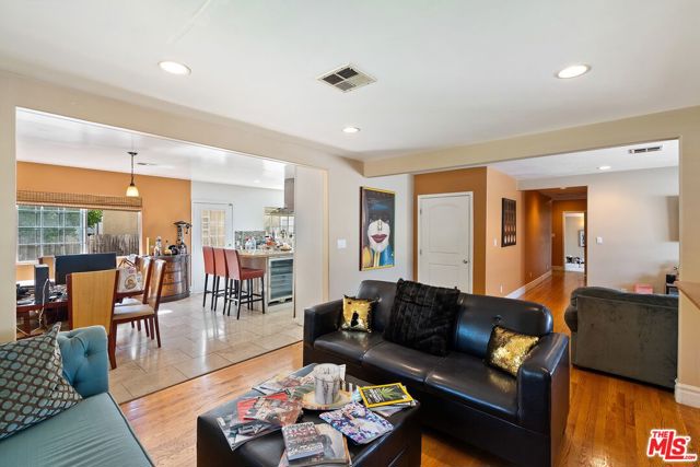 5543 Buffalo Avenue photo 8