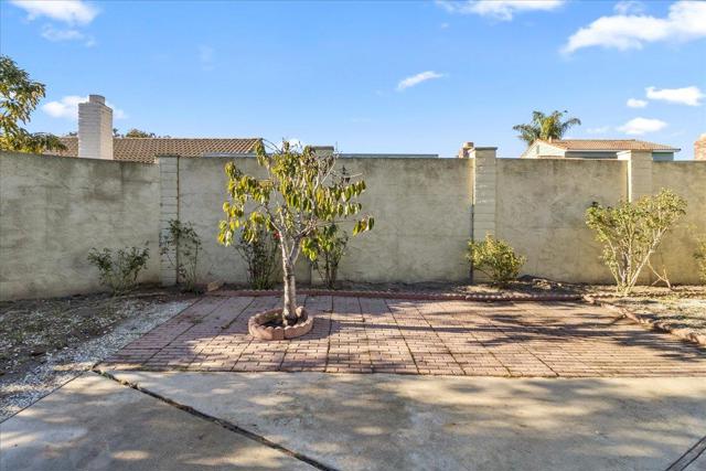 1607 Cuevas Circle, Salinas CA: https://media.crmls.org/mediaz/1c3189e3-55f9-4eba-9c6a-edb7c507e6ff.jpg