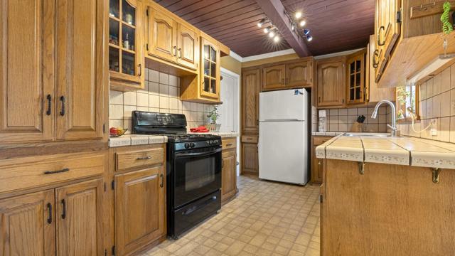 848 Kenneth Avenue, Campbell CA: https://media.crmls.org/mediaz/1c32933b-0e37-446d-9335-53b461035352.jpg