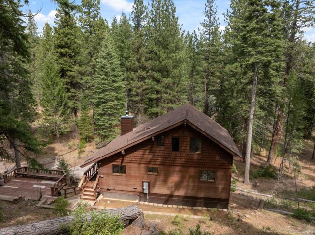 2120 Pack Trail, Mount Shasta CA: https://media.crmls.org/mediaz/1c32a3a4-e301-468a-85d5-cb9ff2877ea7.jpg