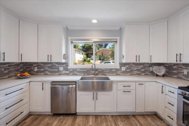 3834 Polaris Dr, La Mesa CA: https://media.crmls.org/mediaz/1c32bd32-4128-41db-b402-d1a982c8d50d.jpg