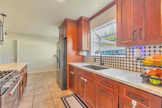 342 Swaps Drive, San Jose CA: https://media.crmls.org/mediaz/1c33dd7b-b96a-4353-932c-e8ddb6944467.jpg