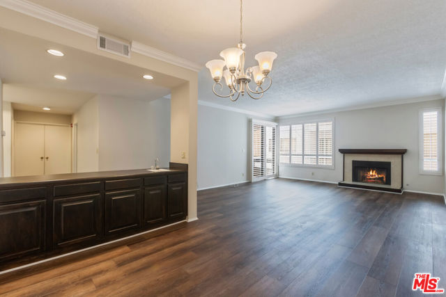 4641 Fulton Avenue, Sherman Oaks CA: https://media.crmls.org/mediaz/1c3442ff-a6bd-4794-9841-0cc0602be4f2.jpg