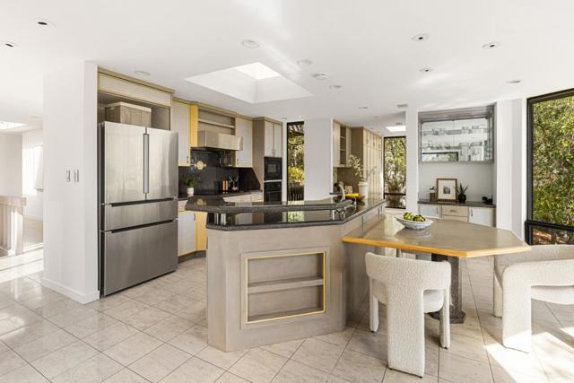 11 Hawk View, Portola Valley CA: https://media.crmls.org/mediaz/1c3577b9-a777-4abb-9fc6-d364130292e4.jpg