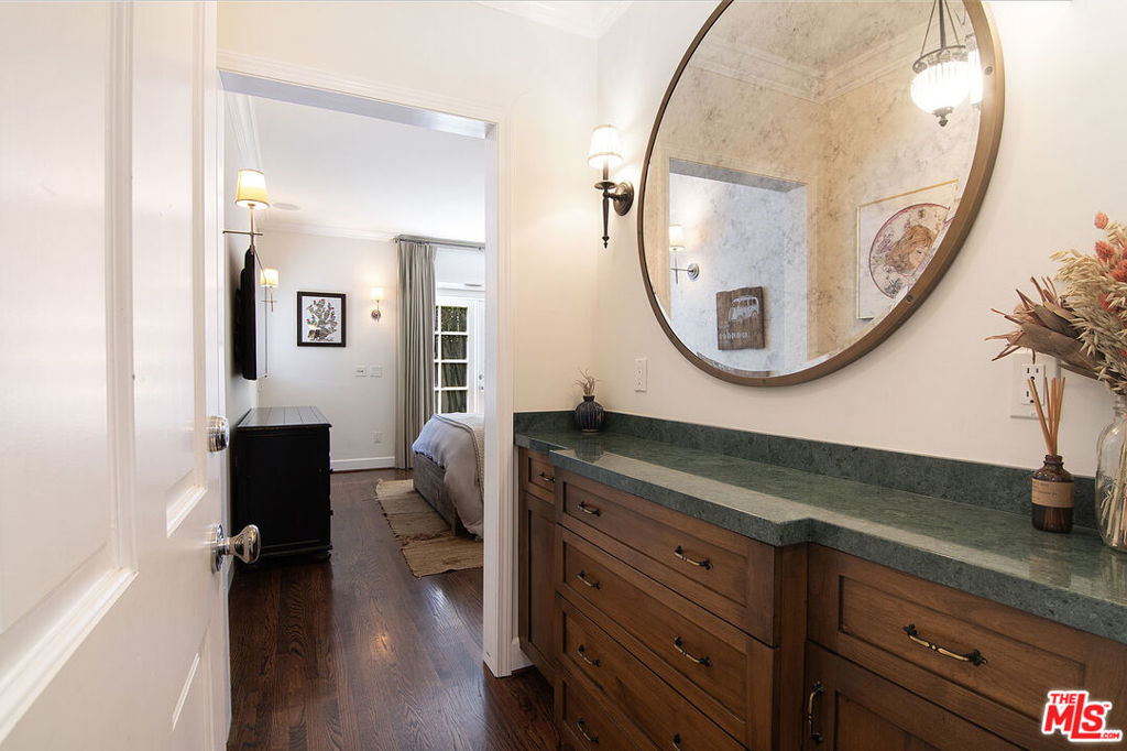 MLS #25596573 image #9