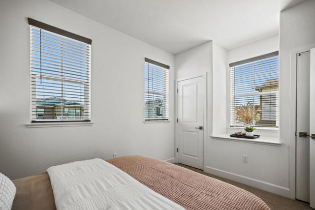 2721 Parkview Way, Marina CA: https://media.crmls.org/mediaz/1c37d0ff-560f-43bb-b786-5eca48eb918a.jpg