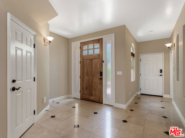 23949 De Ville Way, Malibu CA: https://media.crmls.org/mediaz/1c37f7ae-f243-4bab-98fb-d9376ecb31ee.jpg