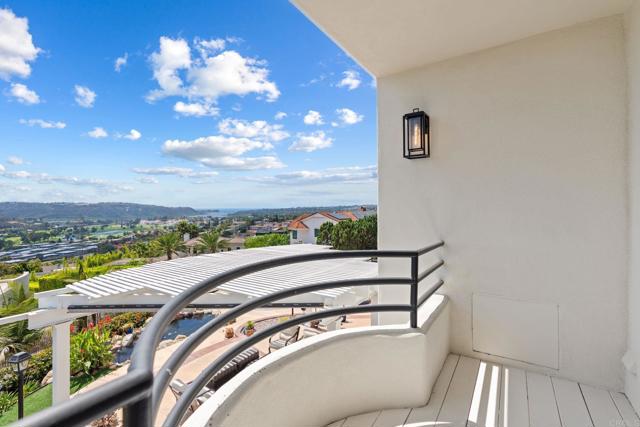 Detail Gallery Image 27 of 46 For 7327 El Fuerte St, Carlsbad,  CA 92009 - 5 Beds | 4/1 Baths