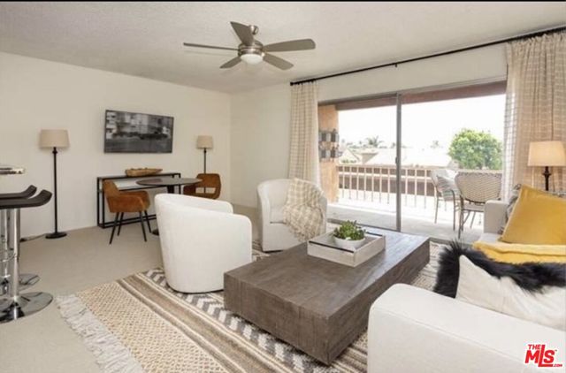 6600 Warner Avenue, Huntington Beach CA: https://media.crmls.org/mediaz/1c38fc61-fdbd-4450-9217-70fe639e07a9.jpg