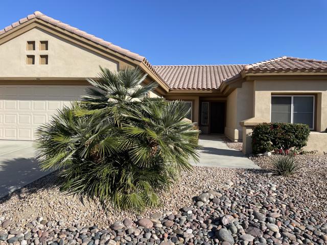 78232 Silver Sage Drive, Palm Desert CA: https://media.crmls.org/mediaz/1c395e5f-c568-4d36-924a-b2674392863c.jpg