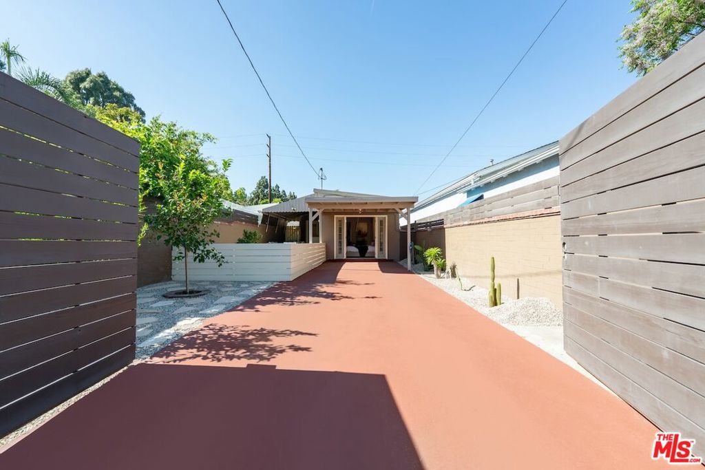2914 W Chandler BoulevardBurbank image #20