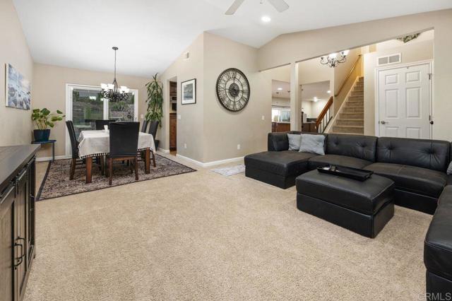 Detail Gallery Image 11 of 48 For 9216 Birchcrest Blvd, Santee,  CA 92071 - 4 Beds | 2/1 Baths