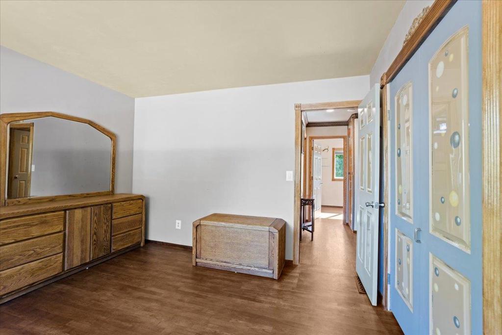 https://media.crmls.org/mediaz/1c39fe20-1237-4fa2-9526-734ce73d7d60.jpg?preset=X-Large