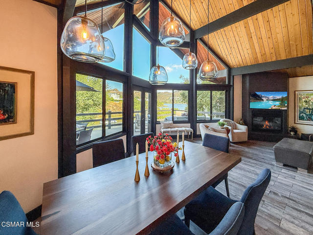 123 Lake Sherwood Drive, Lake Sherwood CA: https://media.crmls.org/mediaz/1c3a4b9b-446a-4176-a642-1359baec444e.jpg