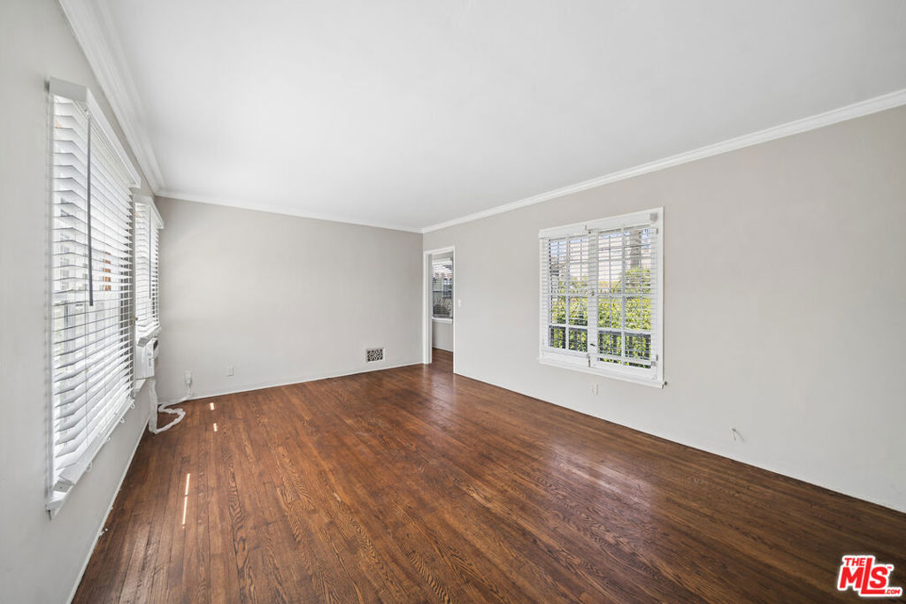 1402 N Mansfield Avenue #1402 1/2