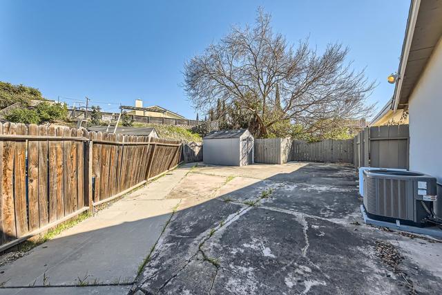 9477 Ronnie Ct, Santee CA: https://media.crmls.org/mediaz/1c3b3802-0d82-433e-aa8a-9b8c86e026ac.jpg
