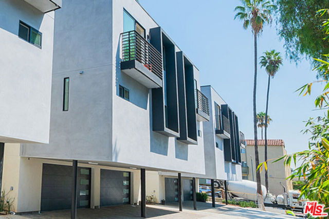 739 N Mariposa Avenue, Los Angeles CA: https://media.crmls.org/mediaz/1c3b5097-b050-4bd1-b3a0-0900c561e700.jpg
