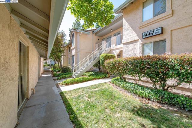 4667 Laurie Cmn, Livermore CA: https://media.crmls.org/mediaz/1c3be5f6-8dc1-4614-997c-3badc095c651.jpg