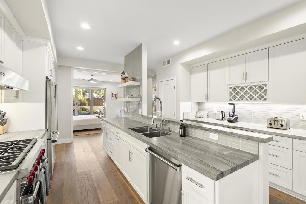 851 Sapphire - photo 8