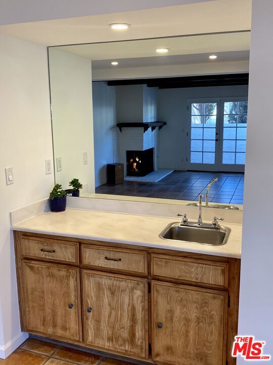 834 Bay Street, 1 photo 7