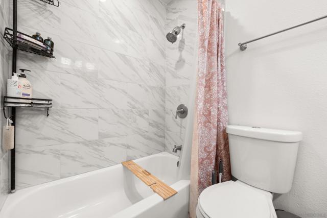13011 Laurel St, Lakeside CA: https://media.crmls.org/mediaz/1c3c9b68-a718-41fb-96ea-5a0d39096933.jpg