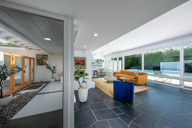 1529 S Riverside Drive, Palm Springs, CA 92264