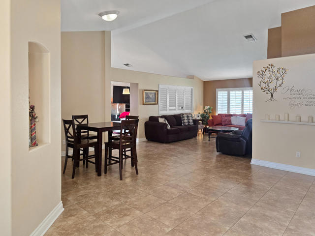 79320 Desert Stream Drive, La Quinta CA: https://media.crmls.org/mediaz/1c3d9492-fb7f-4bb8-8272-e3e99c82eda9.jpg
