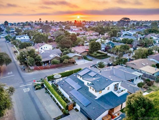 1303 Hermes Ave, Encinitas CA: https://media.crmls.org/mediaz/1c3e15ad-16d5-41b6-bfd8-ad4a80997532.jpg