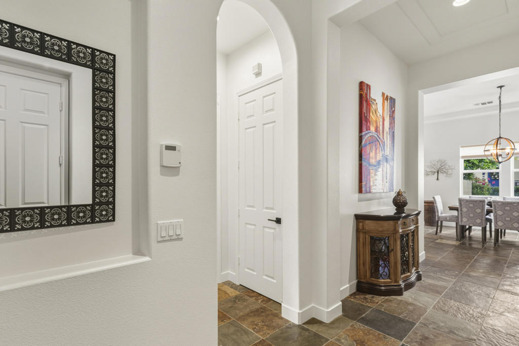 MLS #219139080DA image #2