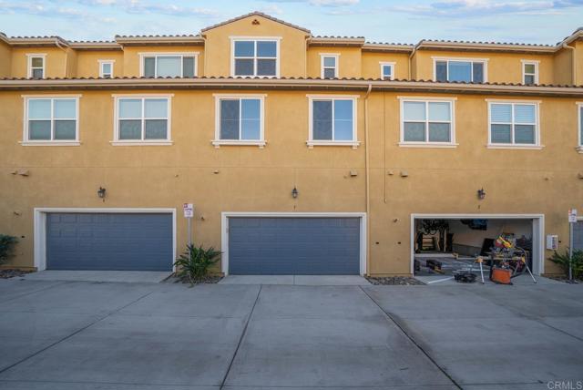 1345 Santa Diana Road, Chula Vista CA: https://media.crmls.org/mediaz/1c3fdccf-6d2b-46fa-a369-be46fb7389d3.jpg
