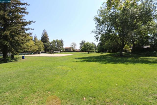 190 Cleaveland Rd, Pleasant Hill CA: https://media.crmls.org/mediaz/1c402457-911c-4c8f-ab70-d8dfb7a522b9.jpg