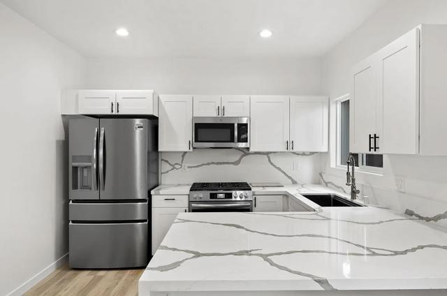 7229 Mohawk St, San Diego CA: https://media.crmls.org/mediaz/1c418619-7280-408a-ac18-23ace822a8da.jpg