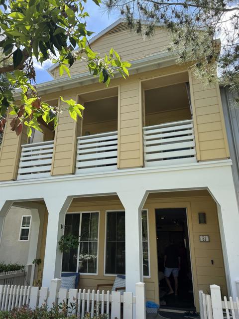 51 PALLADIUM Lane, Ladera Ranch CA: https://media.crmls.org/mediaz/1c41a263-5697-4af7-8065-580ce2e00e90.jpg