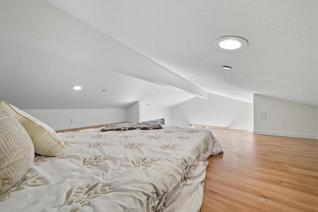 320 N Ellsworth Avenue, San Mateo CA: https://media.crmls.org/mediaz/1c41a328-3467-46c9-9eed-944ba7394c7d.jpg