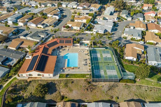 Detail Gallery Image 34 of 37 For 634 via Santa Cruz, Vista,  CA 92081 - 2 Beds | 2 Baths