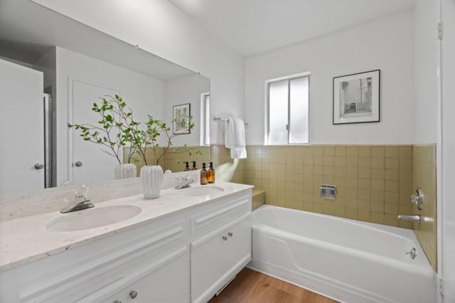 942 Viewridge Drive, San Mateo CA: https://media.crmls.org/mediaz/1c427492-3bf6-4d62-8089-d945b3ef8d6e.jpg