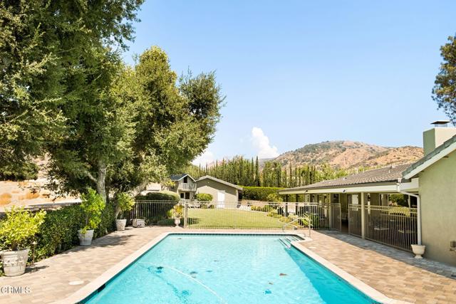 919 Willow Springs Lane, Glendora CA: https://media.crmls.org/mediaz/1c42d1ad-e32e-4533-8189-fc43585ab272.jpg