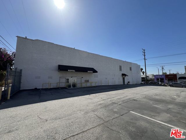  Commercial for Sale in Los Angeles, California