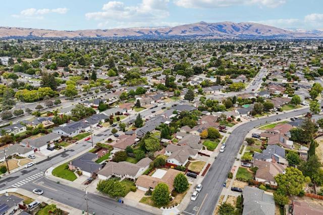 37987 Alta Drive, Fremont CA: https://media.crmls.org/mediaz/1c439471-a913-4122-8535-28daa691840d.jpg