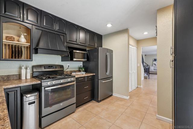 9607 Kumquat Dr, Lakeside CA: https://media.crmls.org/mediaz/1c4405fc-a1f8-4082-84f8-d7044a606461.jpg