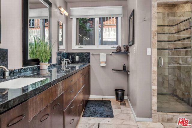 10321 Rochester Avenue, Los Angeles CA: https://media.crmls.org/mediaz/1c44cebb-c476-4d32-9c47-217c58976b18.jpg