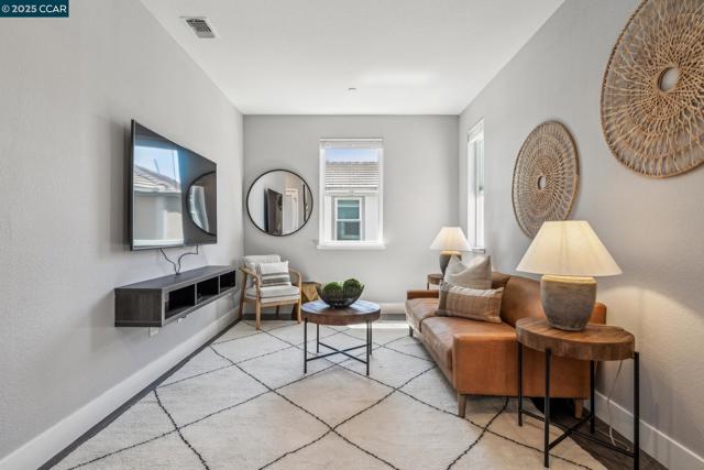 510 Ashton Way, Pleasant Hill CA: https://media.crmls.org/mediaz/1c44dd40-1564-4218-8e18-904ea1f8531d.jpg