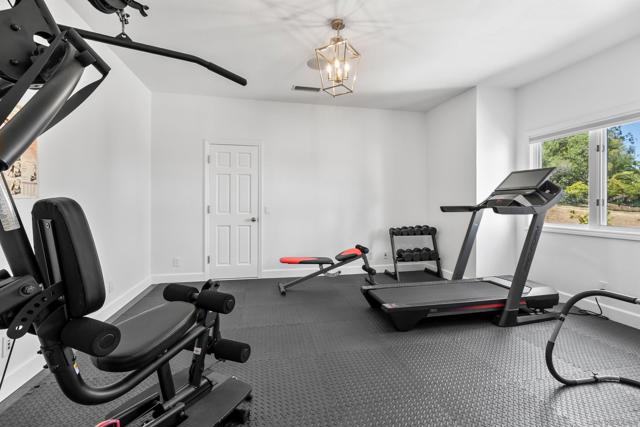 17941 Vista Lomas Dr, Poway CA: https://media.crmls.org/mediaz/1c456257-902b-4973-82d7-b0f25744f02f.jpg