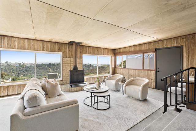 2122 March Pl, San Diego CA: https://media.crmls.org/mediaz/1c462873-ac87-458c-9753-f1ac6d563a58.jpg