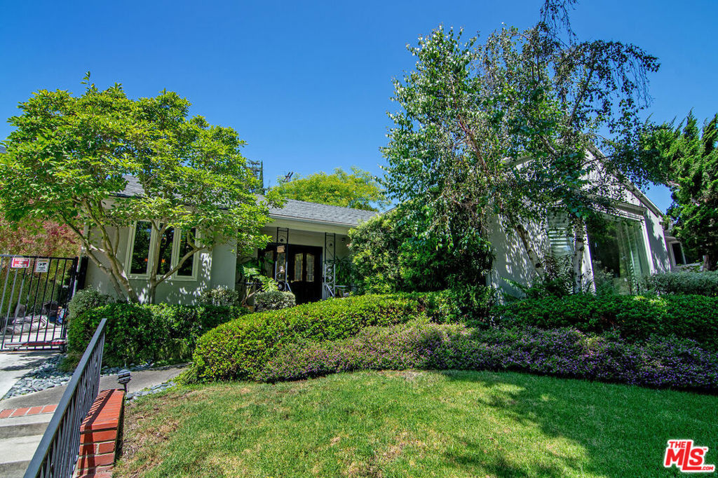 2229 S Beverly Drive