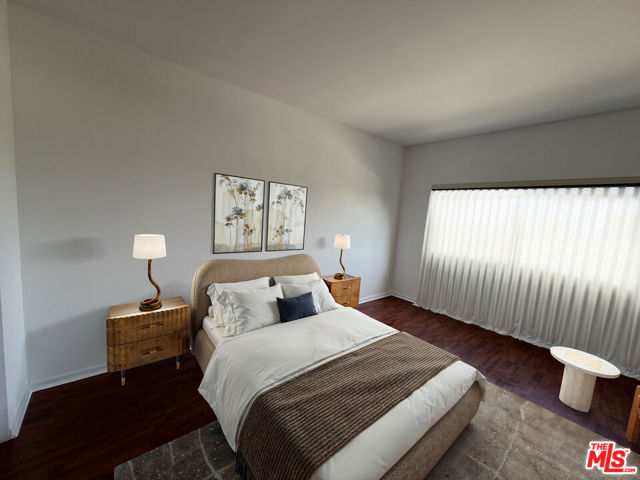 622 S Barrington Avenue, Los Angeles CA: https://media.crmls.org/mediaz/1c46db95-dcc0-4488-a682-e04a83214a03.jpg