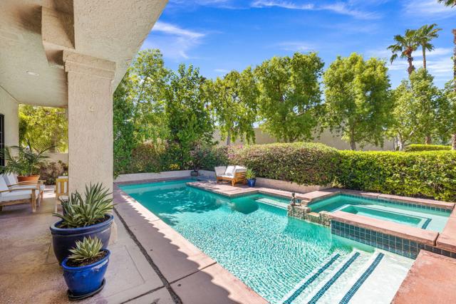 10605 Wimbledon Drive, Rancho Mirage CA: https://media.crmls.org/mediaz/1c47bdbd-3dcf-499e-8890-840386e9d35c.jpg