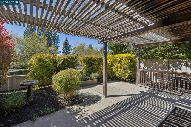 Image 32 of 37 For 2137 Presidio Ct