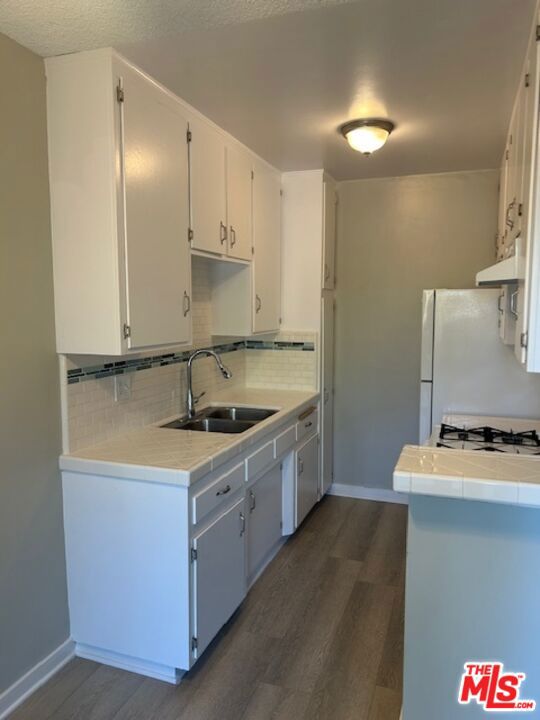 3560 S Centinela Avenue, Los Angeles CA: https://media.crmls.org/mediaz/1c49fda4-ac42-4a84-9dfb-615bedd0a5da.jpg